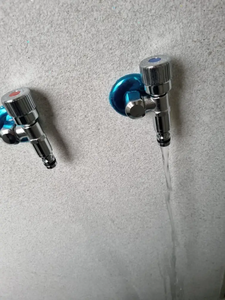 세탁실 수도꼭지 교환 4